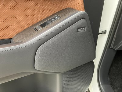 2025 Lexus GX — миниатюра 21