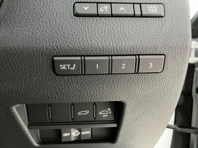 2025 Lexus GX — миниатюра 25