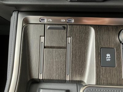 2025 Lexus GX — миниатюра 45