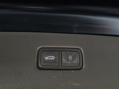 2023 Genesis GV80 — миниатюра 17