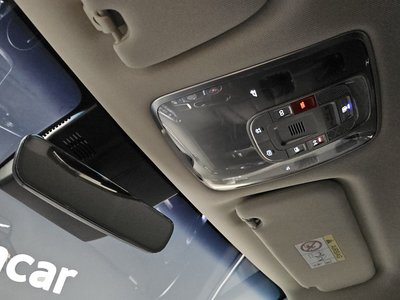 2022 Genesis GV70 thumbnail 25