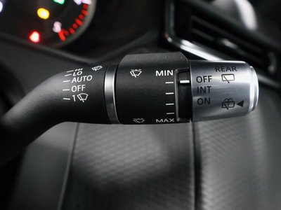 2022 LAND Rover RANGE ROVER VELAR — миниатюра 18