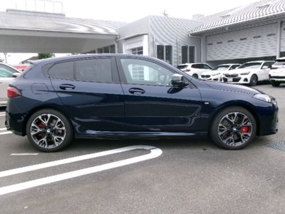2026 BMW 1 SERIES 照片 9