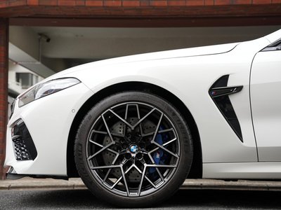 BMW M8 GRAN COUPE - 10