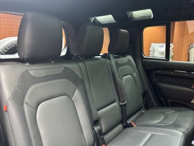 LAND ROVER DEFENDER - 9