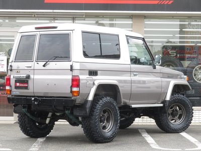 TOYOTA LAND CRUISER 70 - 6