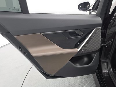 2025 BMW 5 SERIES — миниатюра 15