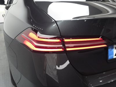 BMW 5 SERIES - 10