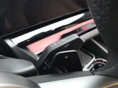 2025 BMW 5 SERIES — миниатюра 27
