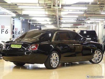 ROLLS-ROYCE GHOST - 4
