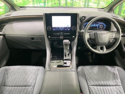 2025 Toyota ALPHARD photo 2