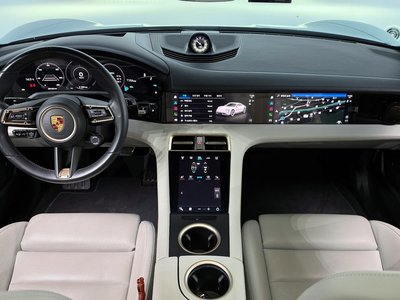 PORSCHE TAYCAN - 7