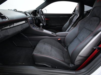 2020 Porsche 718 缩略图 35