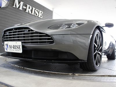 ASTON MARTIN DB11 - 4