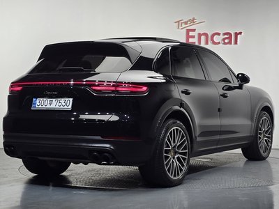 2020 Porsche CAYENNE 照片 3