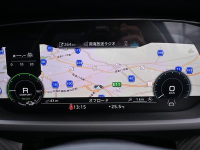 AUDI RS E-TRON GT - 10