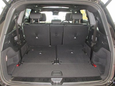 MERCEDES-BENZ GLB - 8