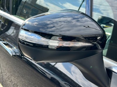 MERCEDES-BENZ EQE - 9