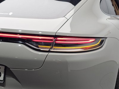 2022 Porsche PANAMERA — фото 10