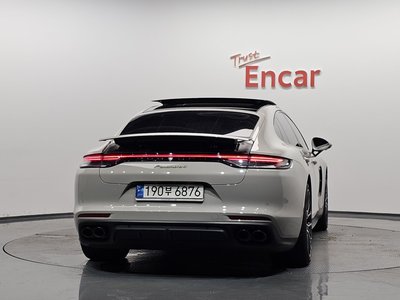 2022 Porsche PANAMERA — фото 4