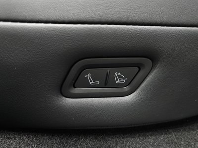 2025 Tesla MODEL Y thumbnail 32