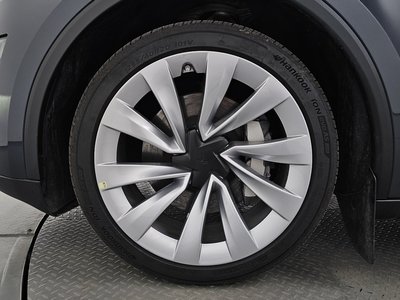 2025 Tesla MODEL Y photo 6