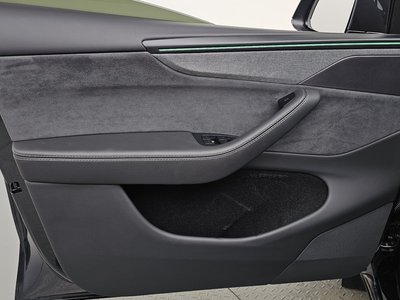 2025 Tesla MODEL Y thumbnail 14