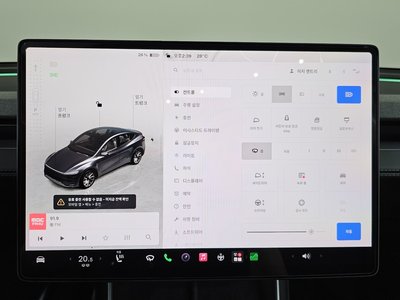 2025 Tesla MODEL Y thumbnail 25