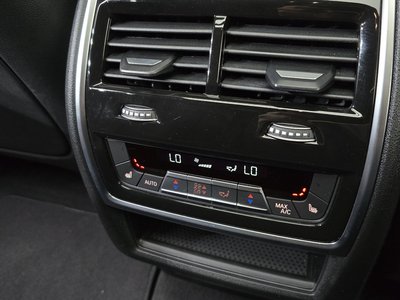 2025 BMW X6 thumbnail 31