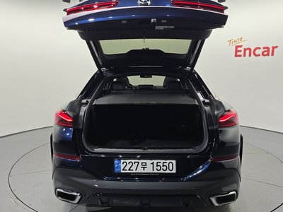 2025 BMW X6 thumbnail 24