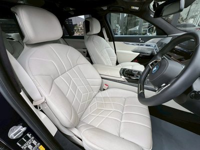 BMW I7 - 2