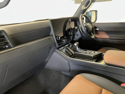 صورة 16 لـ 2025 Lexus GX
