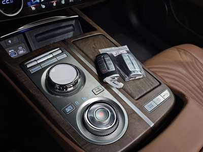 GENESIS G80 (RG3) - 9