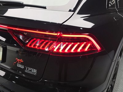2022 AUDI Q8 照片 10