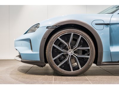 2026 Porsche TAYCAN photo 10