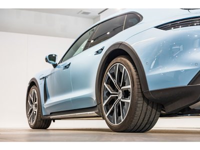 2026 Porsche TAYCAN thumbnail 20
