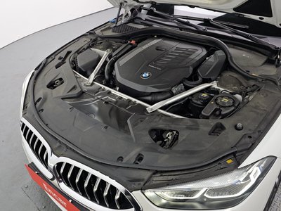 BMW 8 SERIES - 7