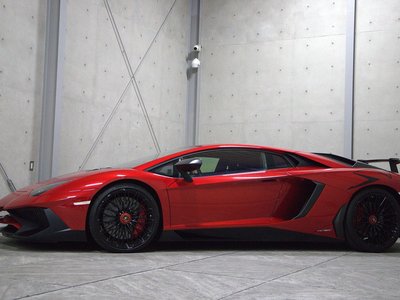 LAMBORGHINI AVENTADOR - 3