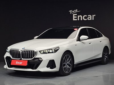 BMW 5 SERIES - 1