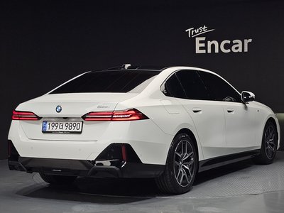 BMW 5 SERIES - 4