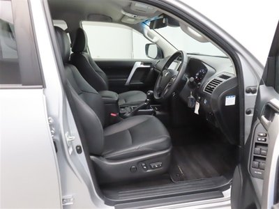 TOYOTA LAND CRUISER PRADO - 7