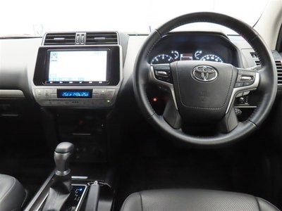 TOYOTA LAND CRUISER PRADO - 8