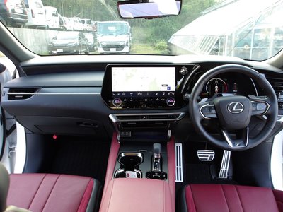 2025 Lexus RX — миниатюра 37