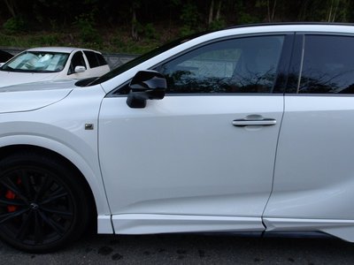 صورة 4 لـ 2025 Lexus RX