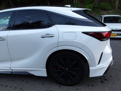 صورة 6 لـ 2025 Lexus RX