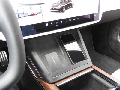 TESLA MODEL S - 7