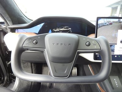 TESLA MODEL S - 9