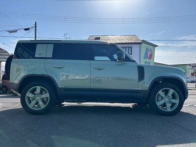 LAND ROVER DEFENDER - 8