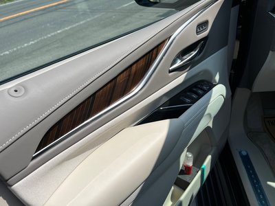 CADILLAC ESCALADE - 7