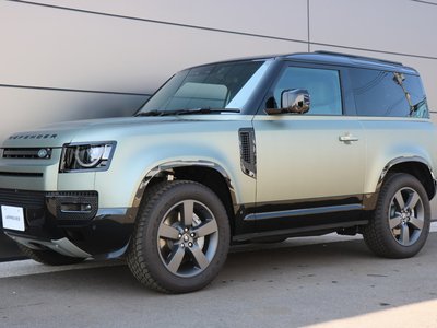 LAND ROVER DEFENDER - 4